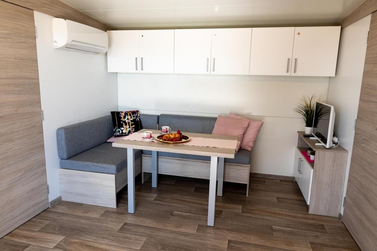 Mobile Home Whit Sea View Lavojesa 德拉格 外观 照片